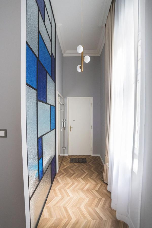 Luxury Gold 2 Bedroom Apartment Budapest Exterior photo